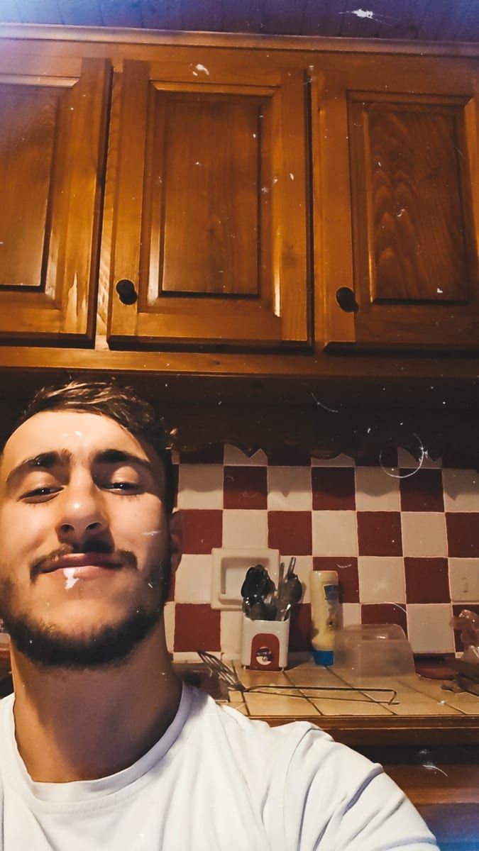 Profil de Imre, 30 ans, Cruising gay à Lessines (Hainaut)