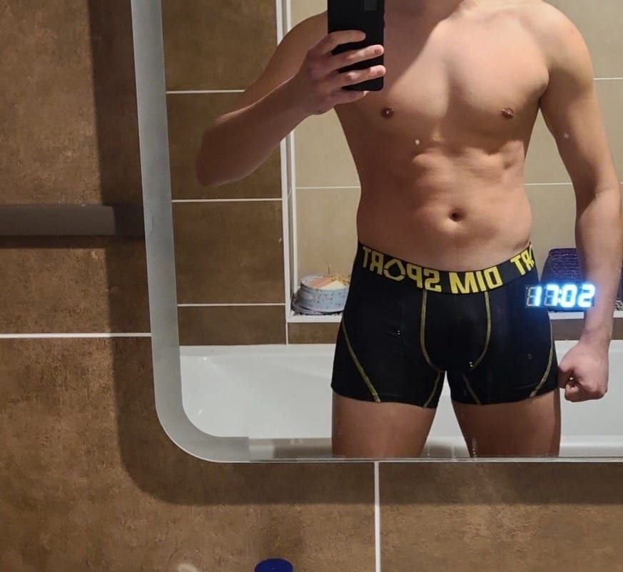 Profil de Cyriaque, 30 ans, Cruising gay à Visé (Liège)
