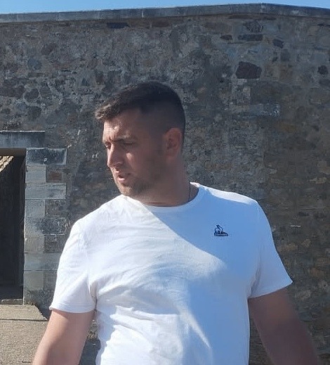 Archad - Cruising gay à Messancy Profil de Archad, 22 ans, Cruising gay à Messancy (Luxembourg)