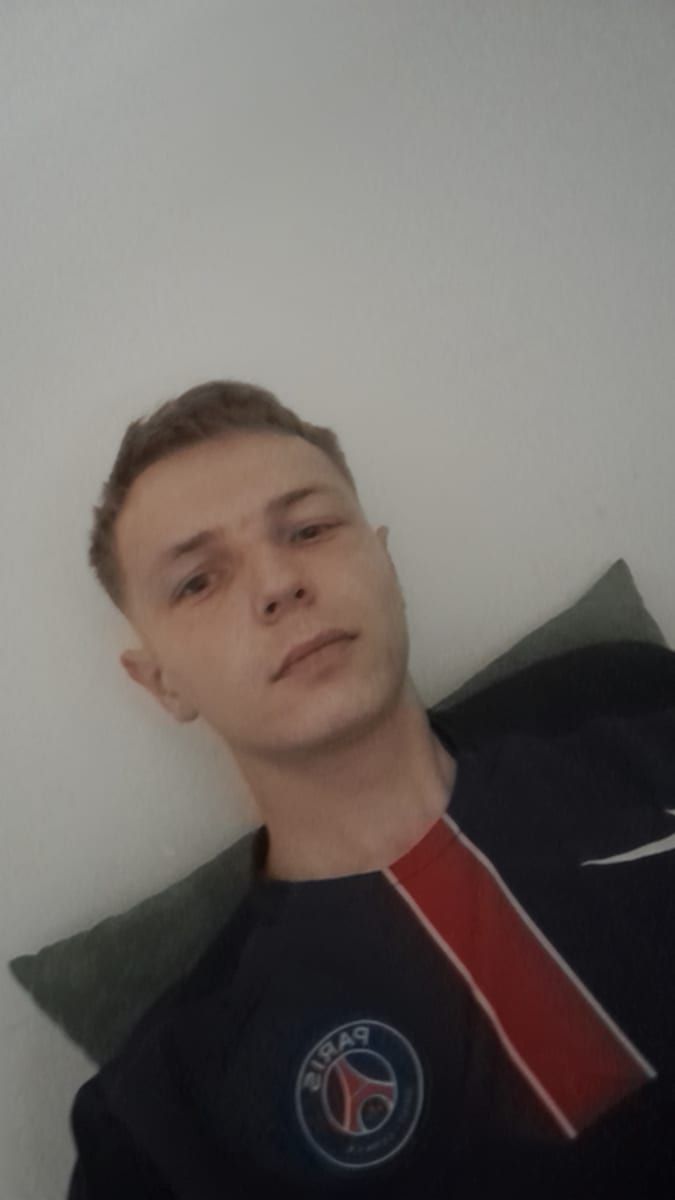 Arda - Cruising gay à Pont-à-Celles Profil de Arda, 26 ans, Cruising gay à Pont-à-Celles (Hainaut)