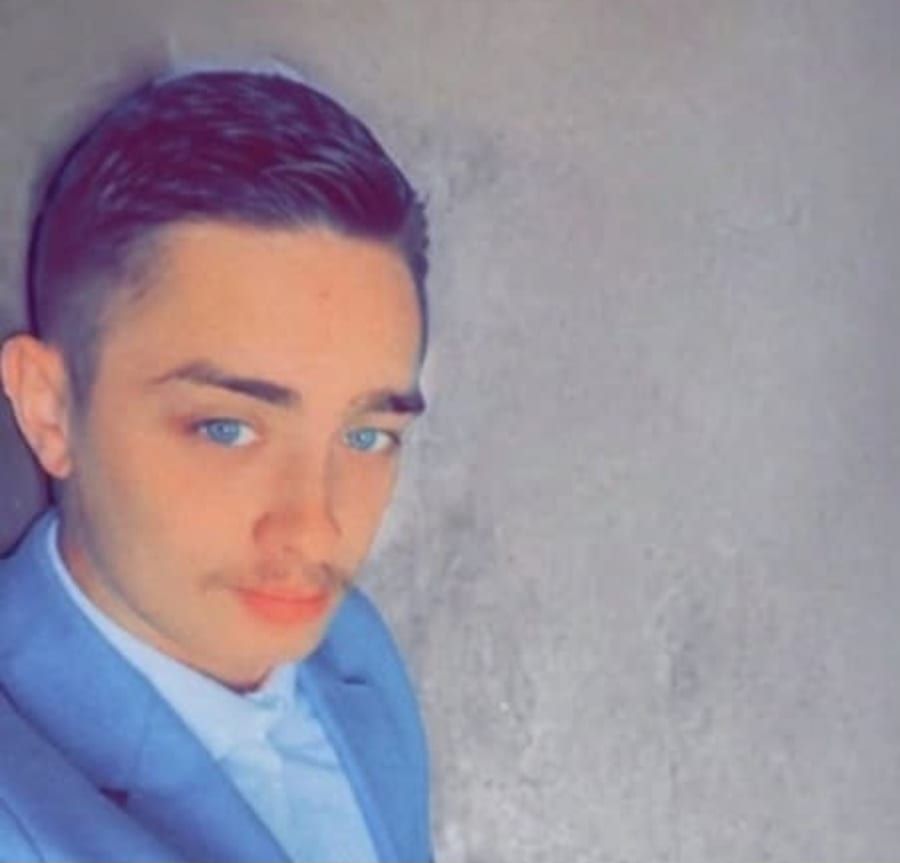 Jean-axel - Cruising gay à Marche-en-Famenne Profil de Jean-axel, 23 ans, Cruising gay à Marche-en-Famenne (Luxembourg)