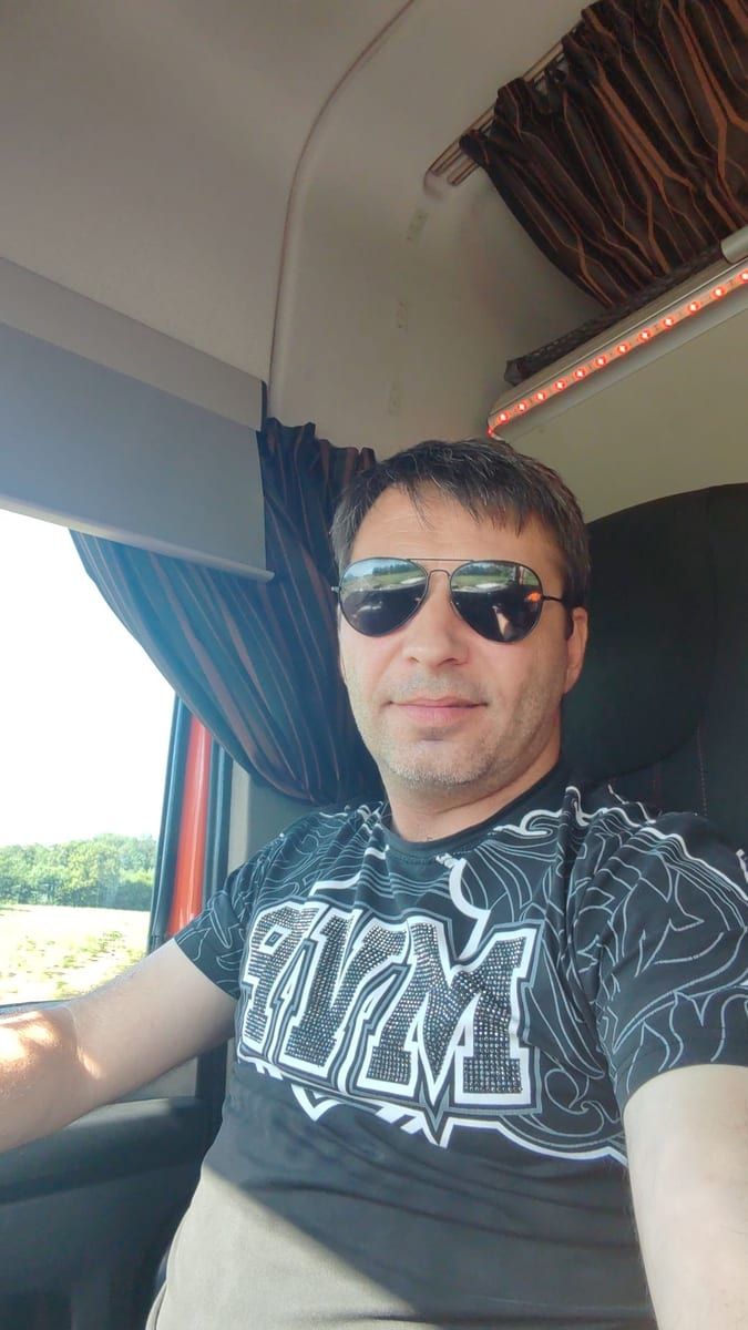 Maroin - Cruising gay à Mont-de-l’Enclus Profil de Maroin, 40 ans, Cruising gay à Mont-de-l’Enclus (Hainaut)