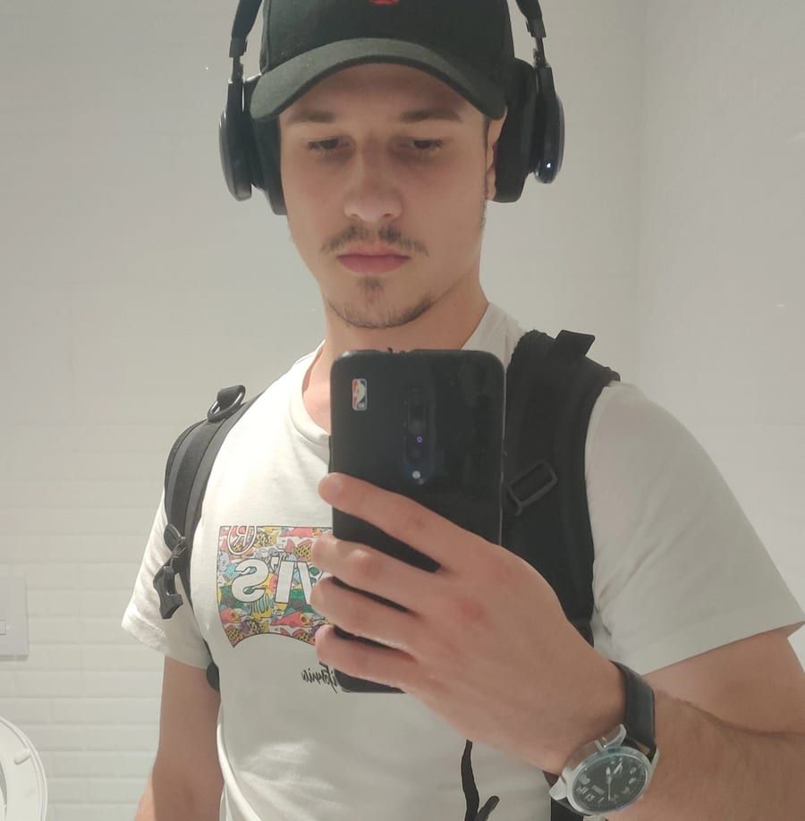 Profil de Riadh, 35 ans, Cruising gay à Couvin (Namur)