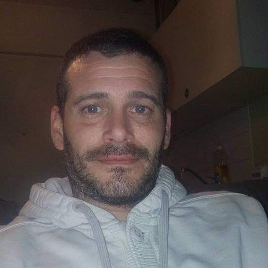 Melchor - Cruising gay à Messancy Profil de Melchor, 31 ans, Cruising gay à Messancy (Luxembourg)