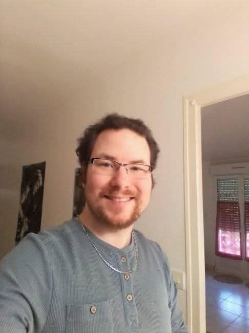 Profil de Rossano, 31 ans, Cruising gay à Wanze (Liège)