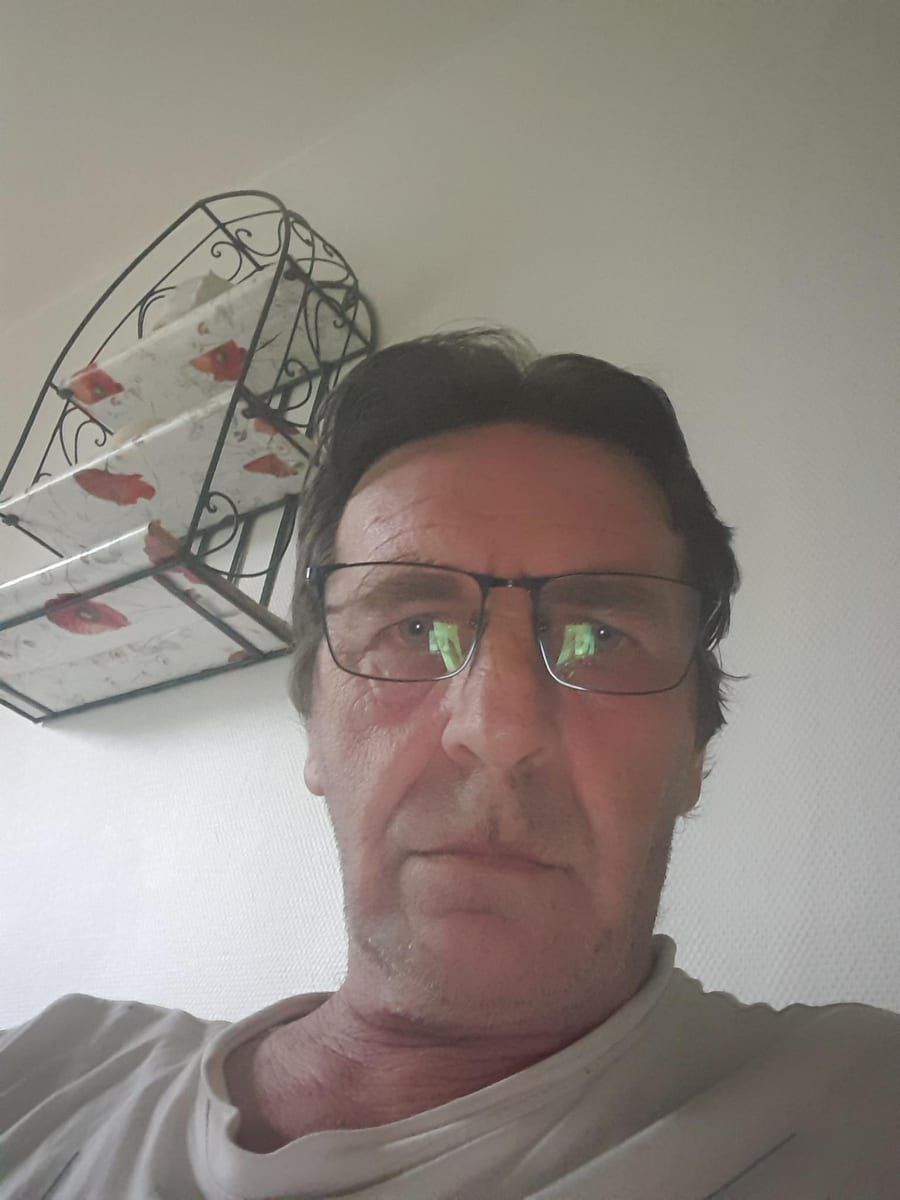 Profil de Waleed, 26 ans, Cruising gay à Beauvechain (Brabant wallon)