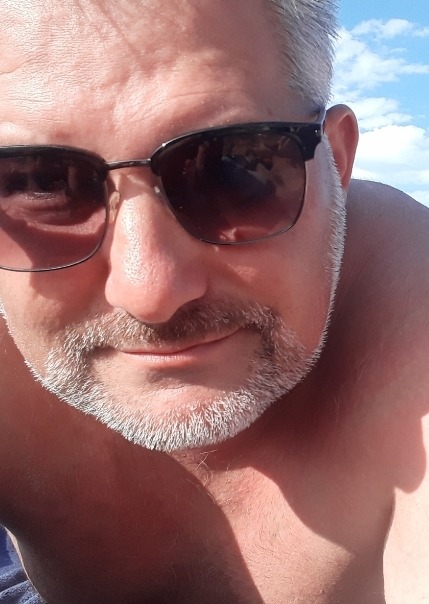 Elder - Cruising gay à Nassogne Profil de Elder, 41 ans, Cruising gay à Nassogne (Luxembourg)