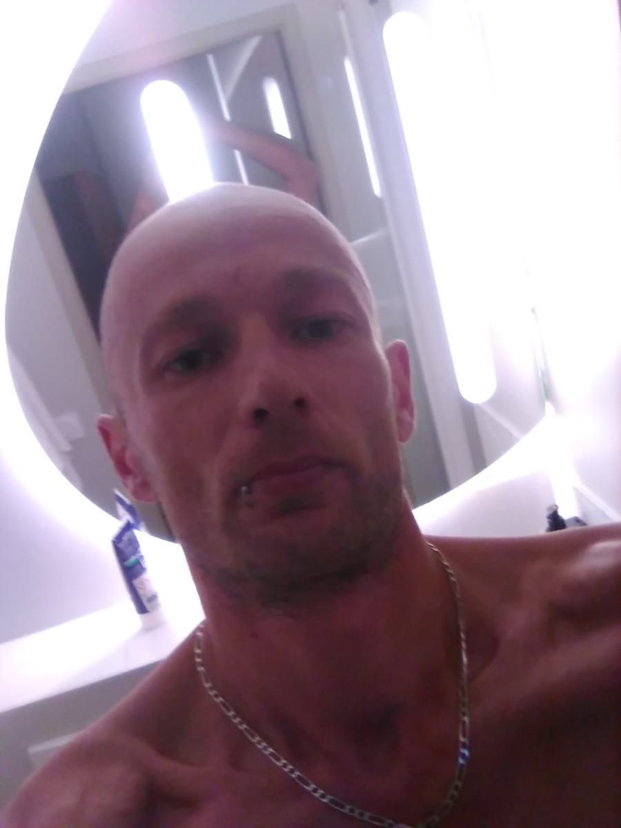 Profil de Halan, 28 ans, Cruising gay à Attert (Luxembourg)