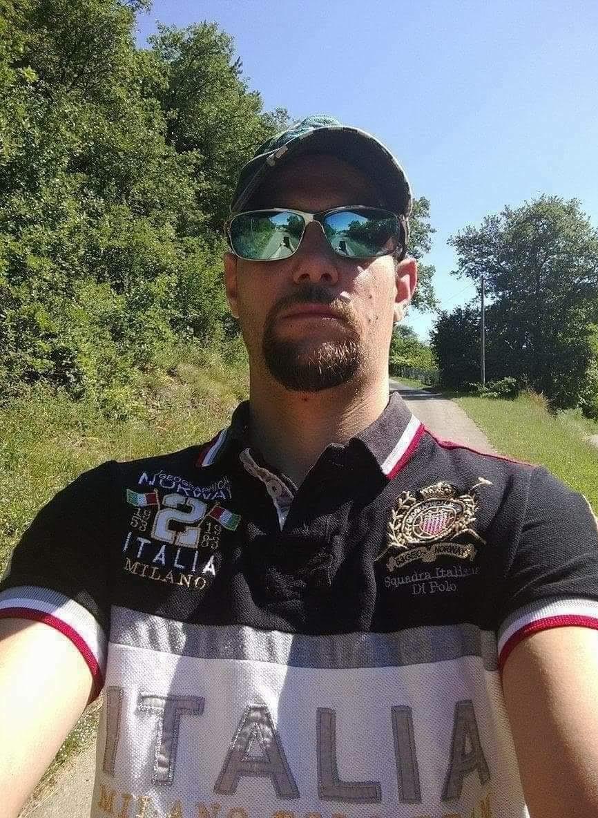 Medy - Cruising gay à Braine-le-Château Profil de Medy, 41 ans, Cruising gay à Braine-le-Château (Brabant wallon)