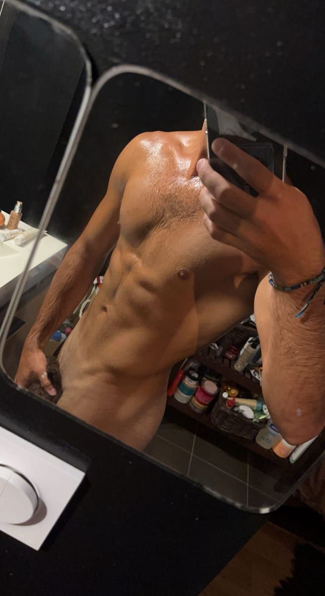 Jean-patrice - Cruising gay à Frasnes-lez-Anvaing Profil de Jean-patrice, 45 ans, Cruising gay à Frasnes-lez-Anvaing (Hainaut)