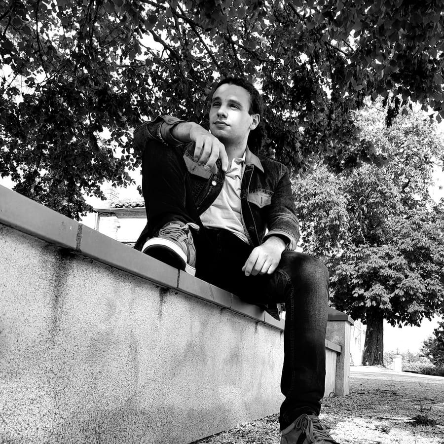 Sadik - Cruising gay à Herbeumont Profil de Sadik, 32 ans, Cruising gay à Herbeumont (Luxembourg)