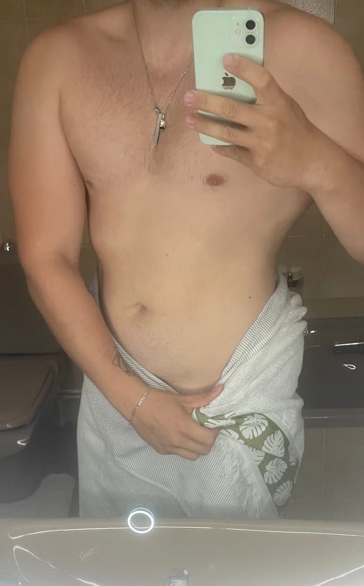 Profil de Chade, 27 ans, Cruising gay à Uccle (Bruxelles-Capitale)