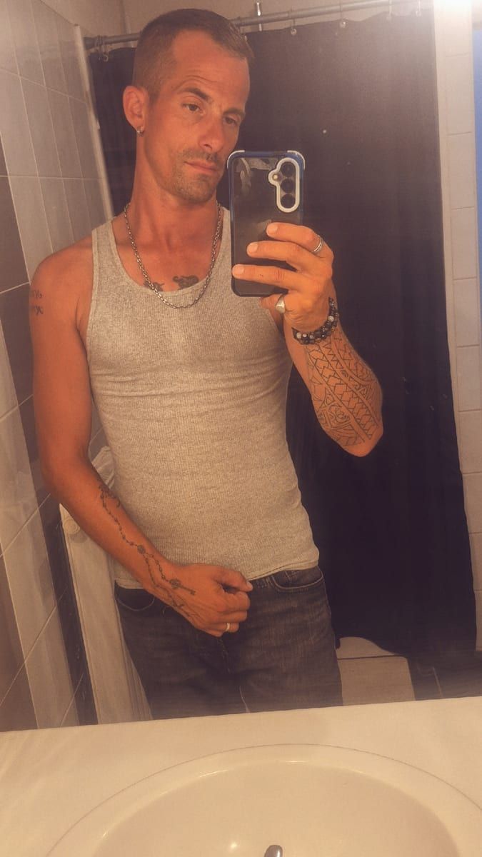 Profil de Mouhib, 25 ans, Cruising gay à Rouvroy (Luxembourg)