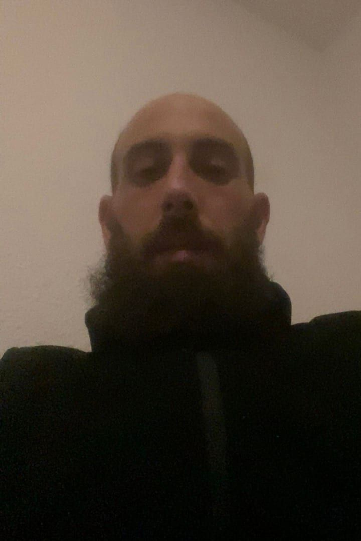 Profil de Camil, 37 ans, Cruising gay à Herve (Liège)