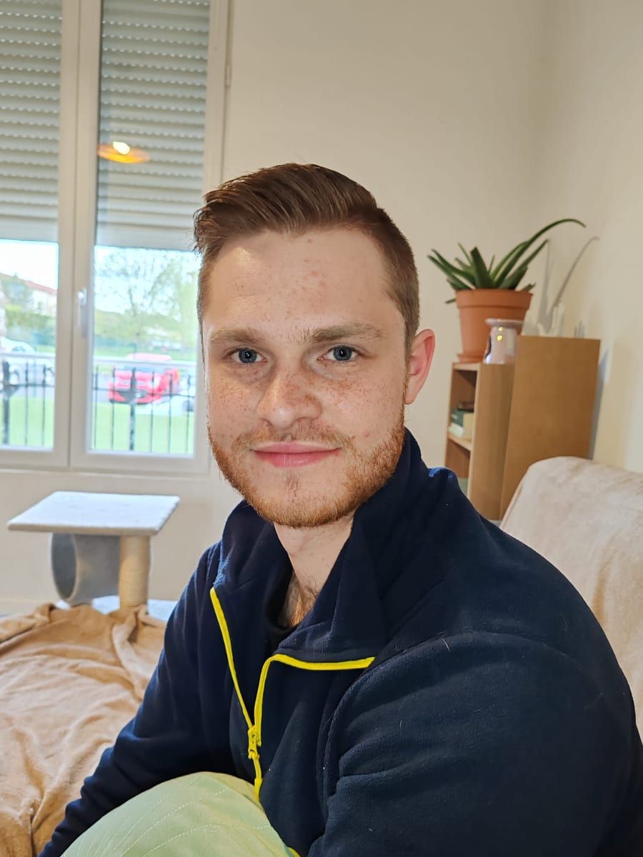 Angelbert - Cruising gay à Marche-en-Famenne Profil de Angelbert, 24 ans, Cruising gay à Marche-en-Famenne (Luxembourg)