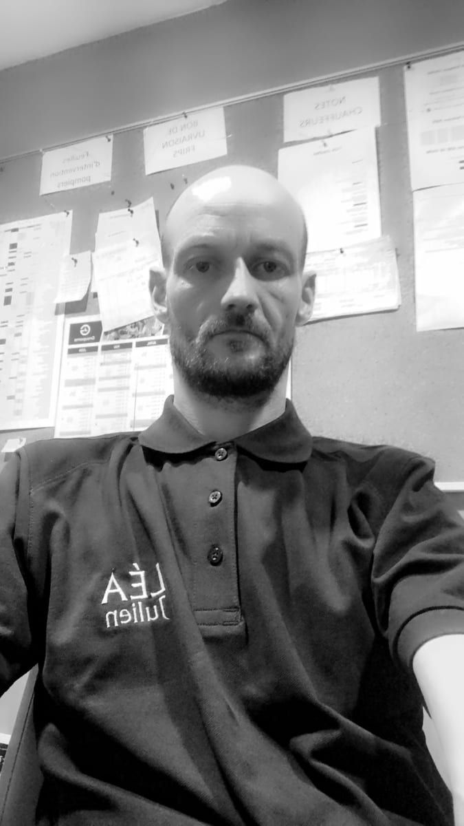 Profil de Rakib, 22 ans, Cruising gay à Silly (Hainaut)