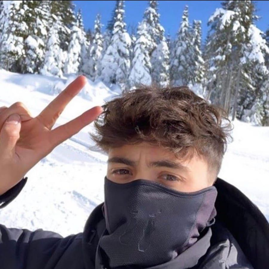 Profil de Mostapha, 23 ans, Cruising gay à Thuin (Hainaut)