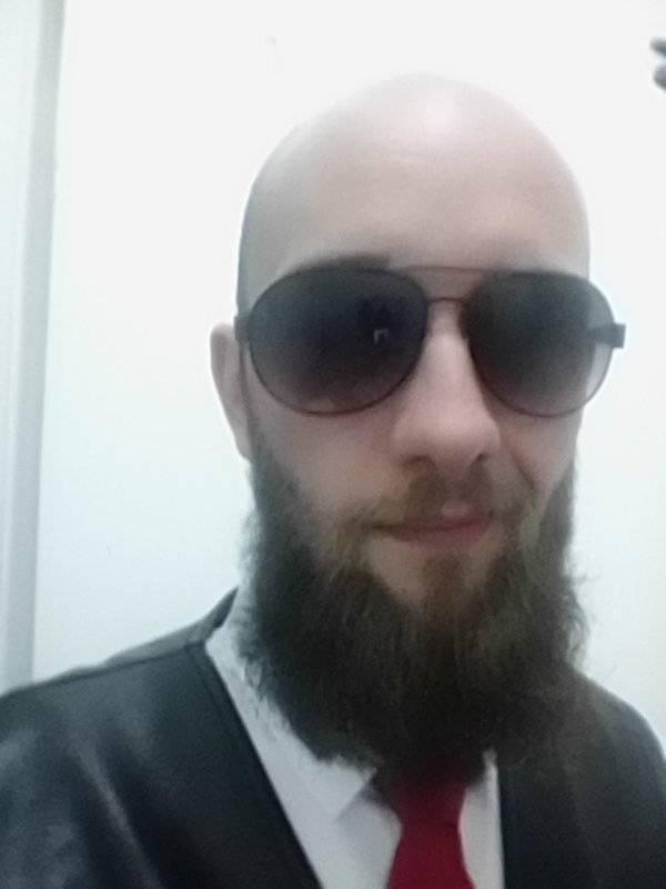 Profil de Yahn, 22 ans, Cruising gay à Couvin (Namur)