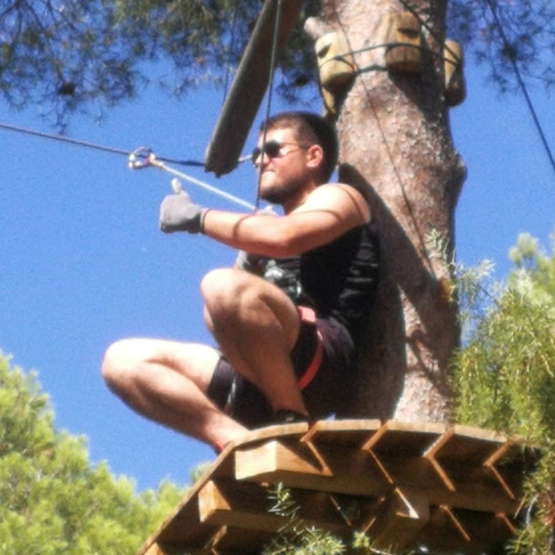 Profil de Nestor, 25 ans, Cruising gay à Binche (Hainaut)