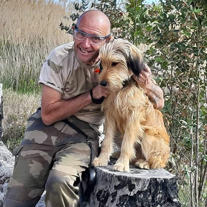 Ouanes - Cruising gay à Genappe Profil de Ouanes, 37 ans, Cruising gay à Genappe (Brabant wallon)