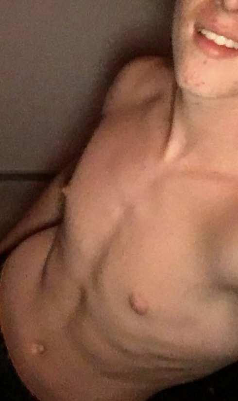 Faris - Cruising gay à Esneux Profil de Faris, 36 ans, Cruising gay à Esneux (Liège)