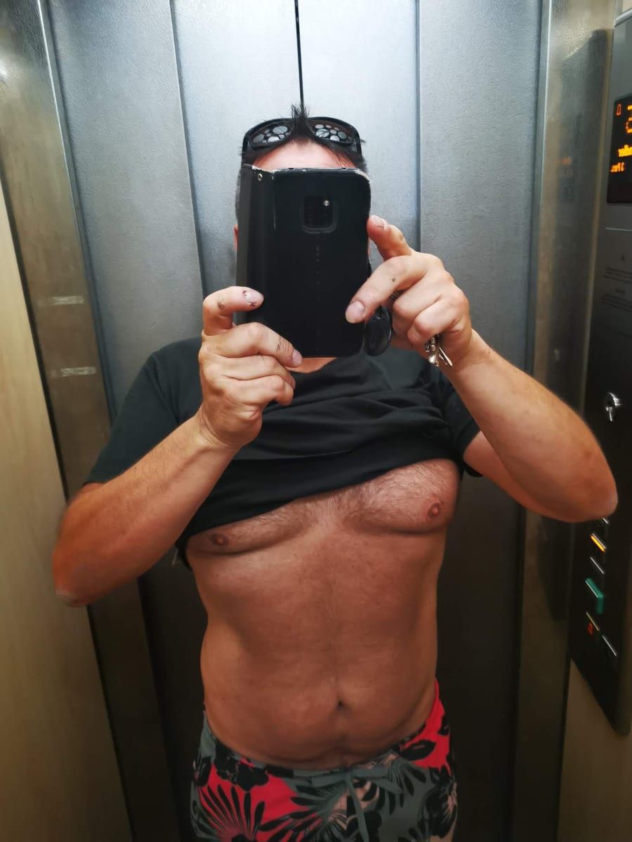 Chadi - Cruising gay à Ottignies-Louvain-la-Neuve Profil de Chadi, 30 ans, Cruising gay à Ottignies-Louvain-la-Neuve (Brabant wallon)