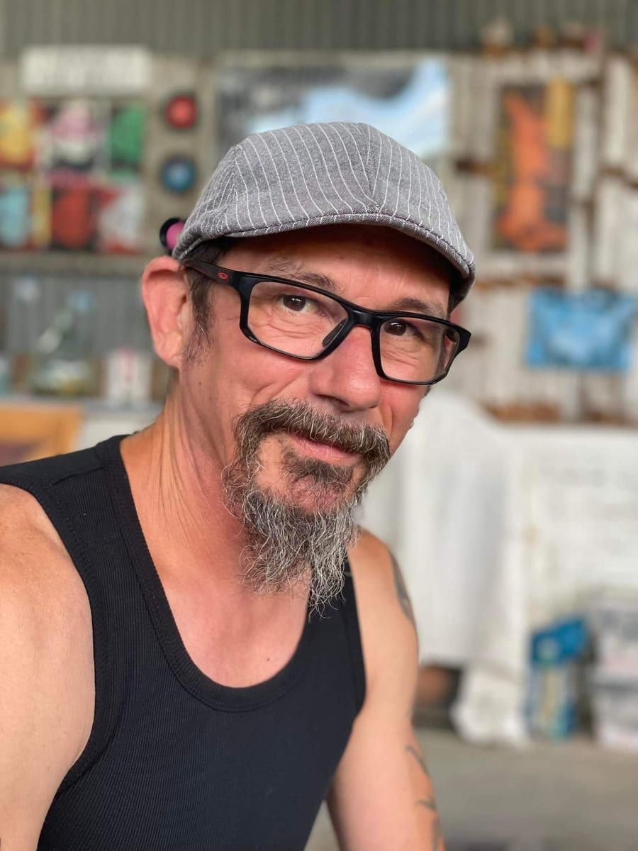 Gaoussou - Cruising gay à Saint-Georges-sur-Meuse Profil de Gaoussou, 29 ans, Cruising gay à Saint-Georges-sur-Meuse (Liège)