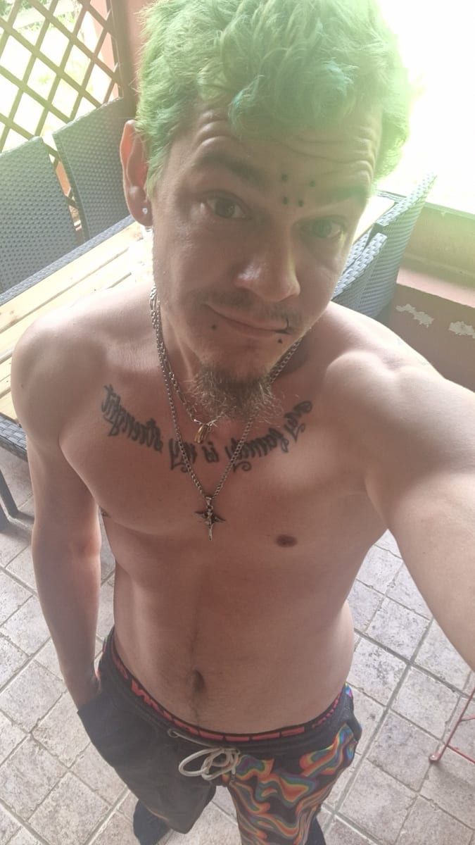 Profil de Saül, 30 ans, Cruising gay à Flémalle (Liège)