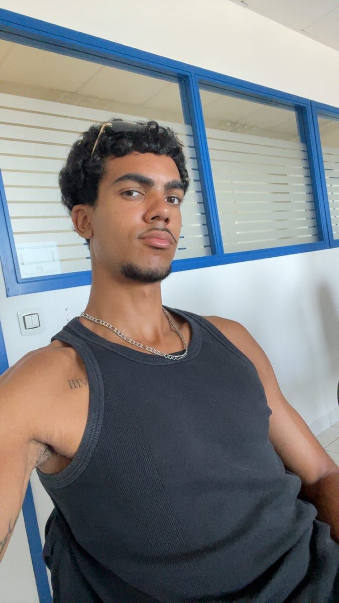 Profil de Hocine, 42 ans, Cruising gay à Honnelles (Hainaut)